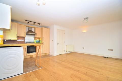 2 bedroom flat to rent, Ruskin Road Belvedere DA17