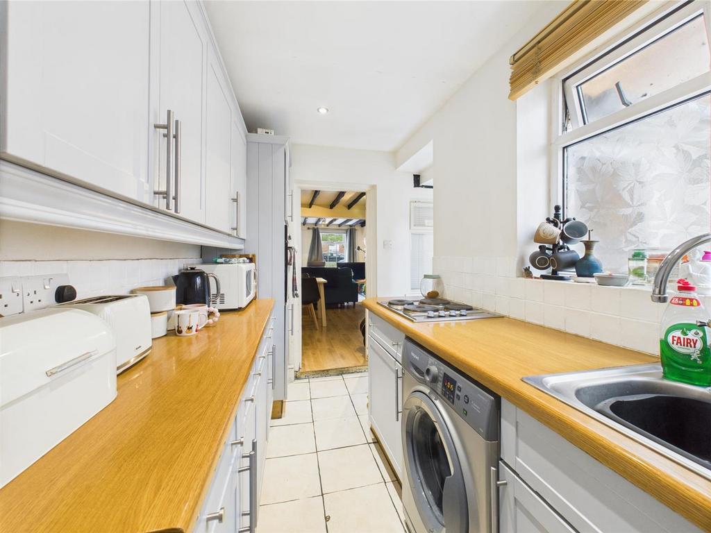 CAM04907 G0-PR0177-STILL007.jpg