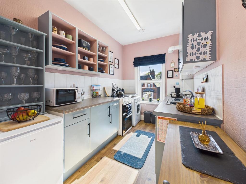 Kitchen: