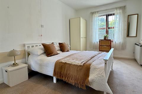 1 bedroom retirement property for sale, Oxford Court Oxford Road, Ansdell, Lytham St Annes