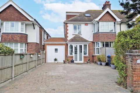11 Barnes Avenue, Westbrook, Margate, CT9 5EQ