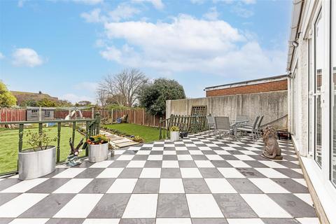 11 Barnes Avenue, Westbrook, Margate, CT9 5EQ