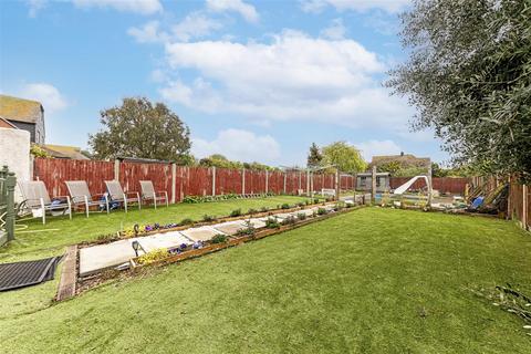 11 Barnes Avenue, Westbrook, Margate, CT9 5EQ