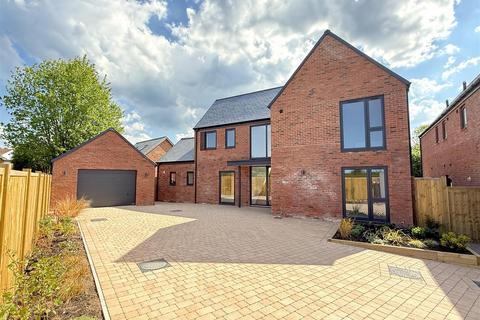 undefined, Meadows Lane, Hose