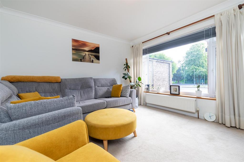 Sitting room b.jpg