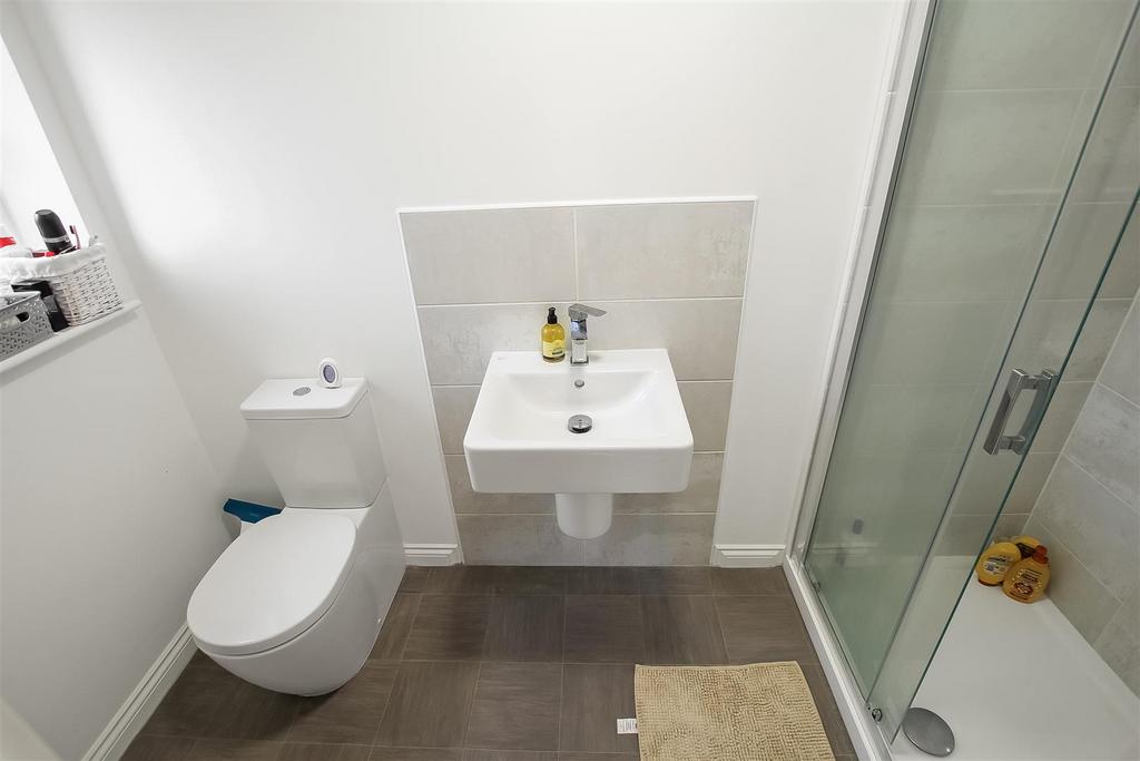 En-Suite Shower Room/WC