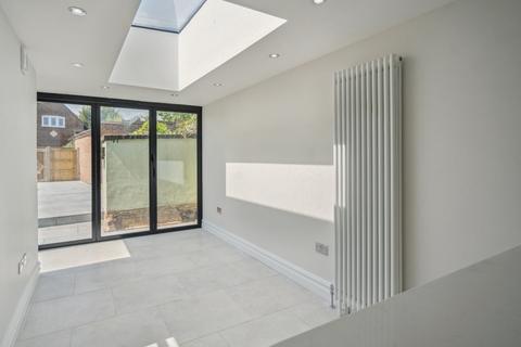 undefined, Aylesbury End, Beaconsfield, HP9