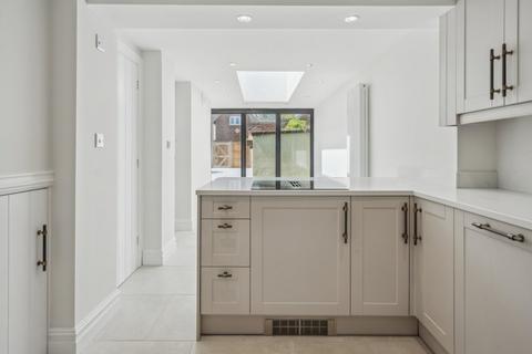 undefined, Aylesbury End, Beaconsfield, HP9