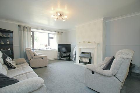 4 bedroom detached house for sale, Sandal Magna, Halifax, HX3