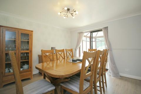 4 bedroom detached house for sale, Sandal Magna, Halifax, HX3