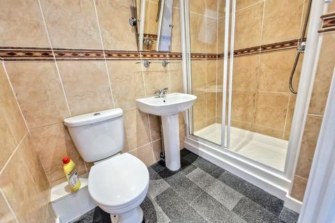 undefined, Exeter EX4
