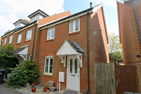 20 Maple Fields, Seaford, BN25 3ER