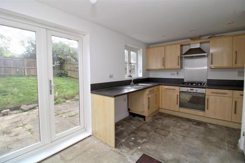 20 Maple Fields, Seaford, BN25 3ER