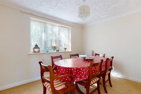 undefined, Rosecomb Place, Shenley Brook End, Milton Keynes