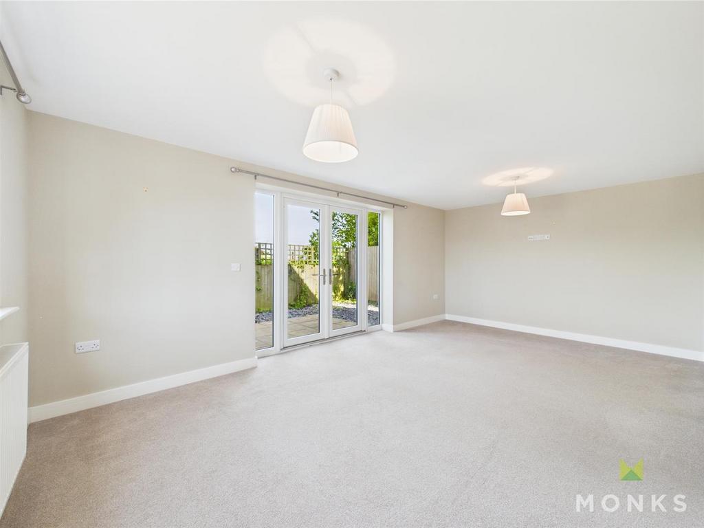 CAM01420 G0-PR0628-STILL018.jpg