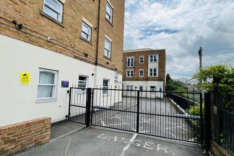 2 bedroom apartment for sale, Victoria Road, Ramsgate CT11