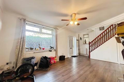 3 bedroom semi-detached house for sale, Queensway, Leigh
