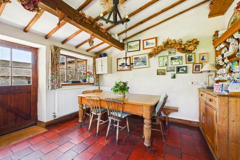 5 bedroom detached house for sale, The Pentre, Trefonen, SY10 9EE