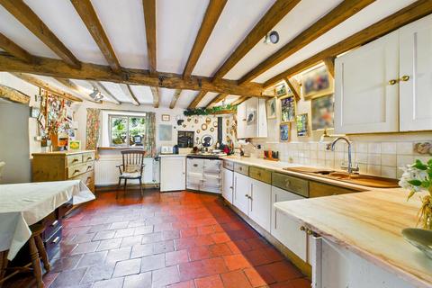 5 bedroom detached house for sale, The Pentre, Trefonen, SY10 9EE