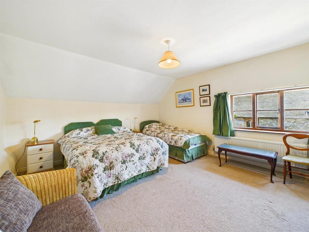 Guest bedroom