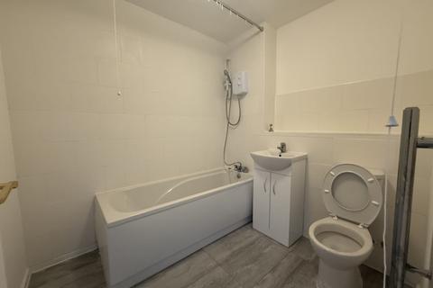 2 bedroom flat to rent, Chatham, ME4