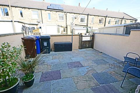 10 Myrtle Grove, Barnoldswick, BB18 6AF
