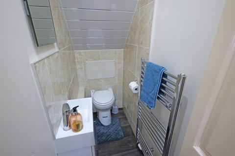 10 Myrtle Grove, Barnoldswick, BB18 6AF