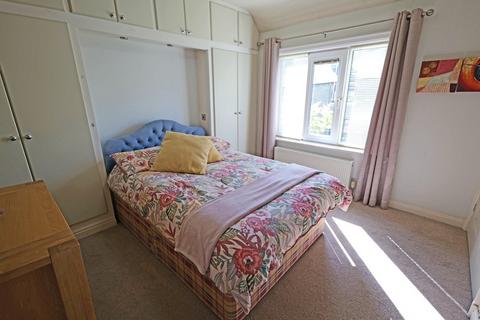 10 Myrtle Grove, Barnoldswick, BB18 6AF