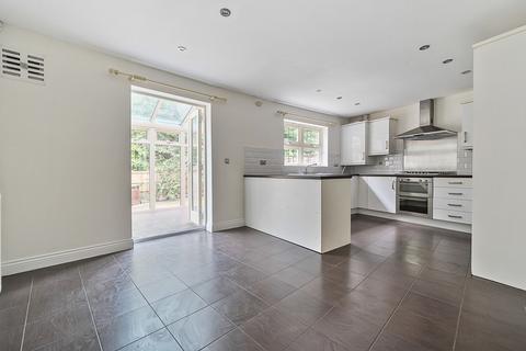 4 Royal Crescent, Winchester, SO22 5GR
