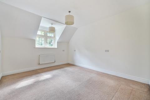 4 Royal Crescent, Winchester, SO22 5GR