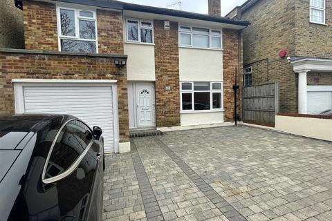 5 bedroom detached house to rent, Essex Park, West Finchley