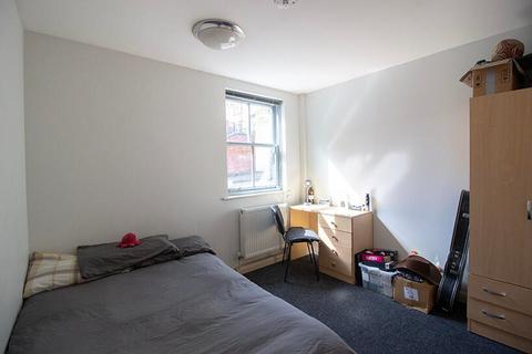 4 bedroom ground floor flat to rent, 226a North Sherwood Street, Nottingham NG1