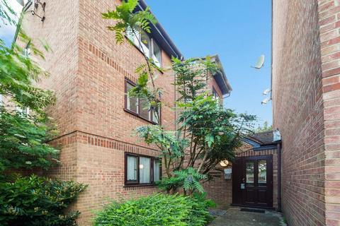 1 bedroom flat for sale, Chadwell Heath, Romford RM6