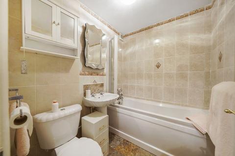 1 bedroom flat for sale, Chadwell Heath, Romford RM6