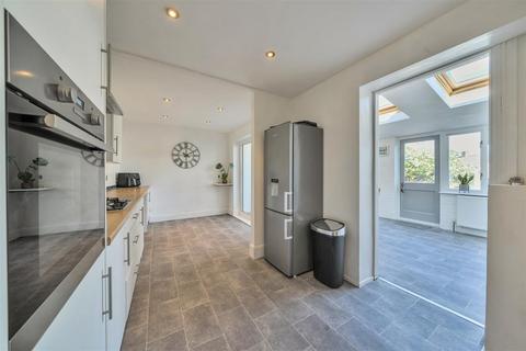 62 Caernarvon Road, Keynsham, Bristol, BS31 2PE