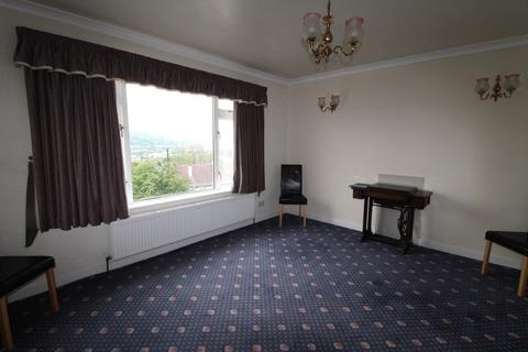 4 bedroom semi-detached house for sale, Southfield Avenue, Riddlesden, Keighley, BD20