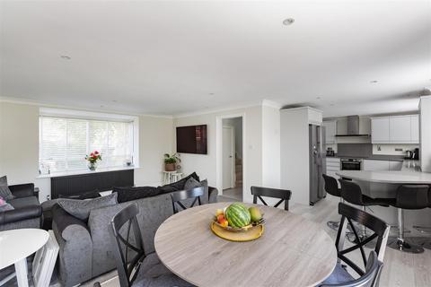 61 Olivers Mill, New Ash Green, Longfield, DA3 8RF