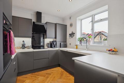 2 bedroom flat for sale, Winton Drive, Kelvinside, G12 0QB