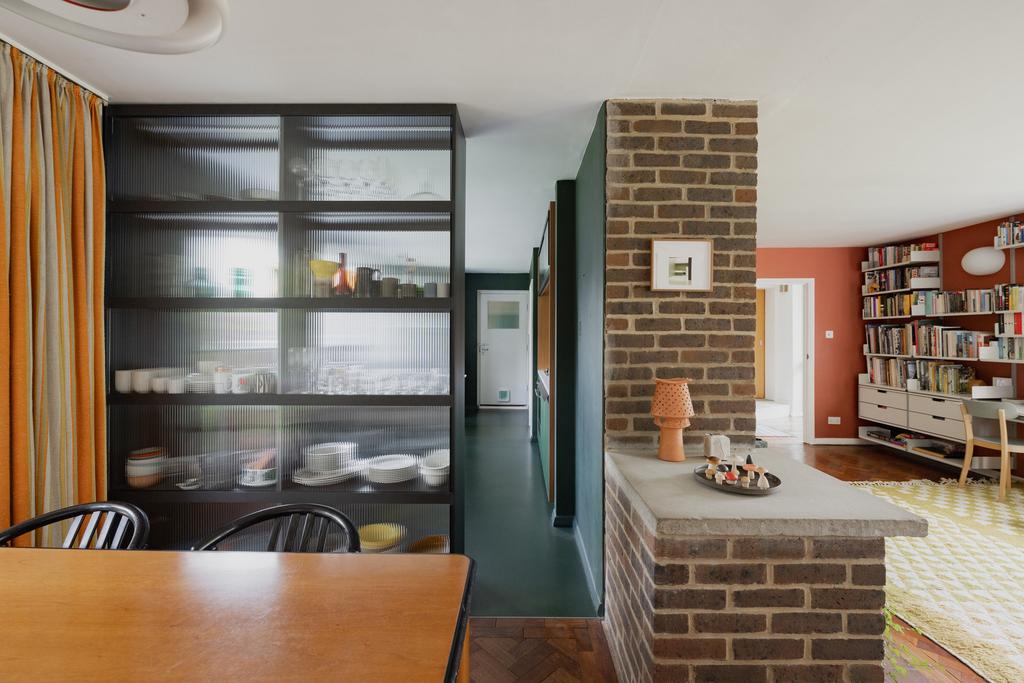 280921 - 15 The Holdings, The Ryde, Hatfield, A...
