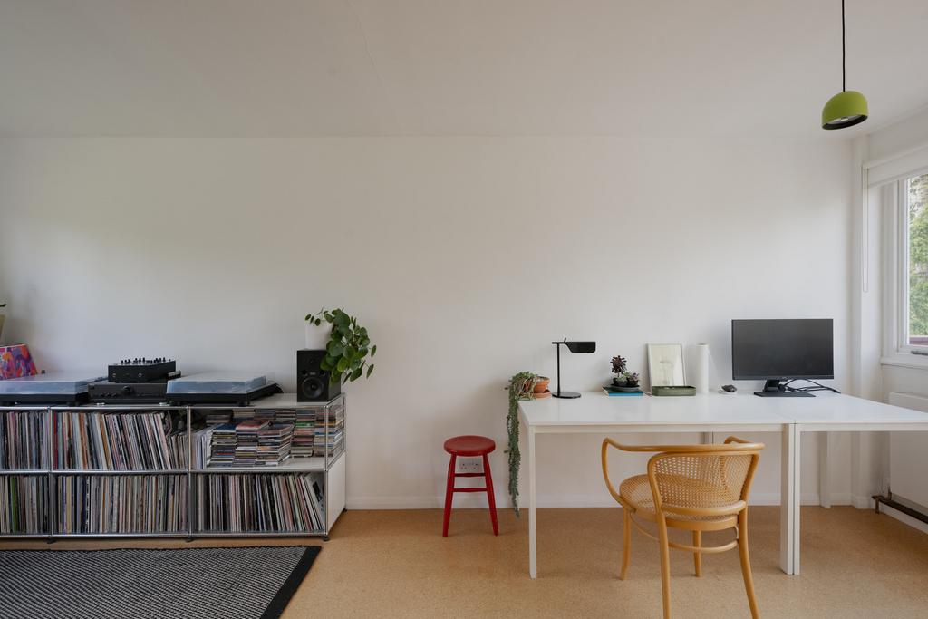280935 - 15 The Holdings, The Ryde, Hatfield, A...