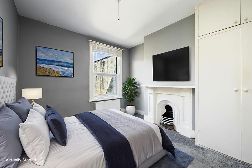 Newtown-Road-21-003 - Bedroom - Standard - 2 (Cust