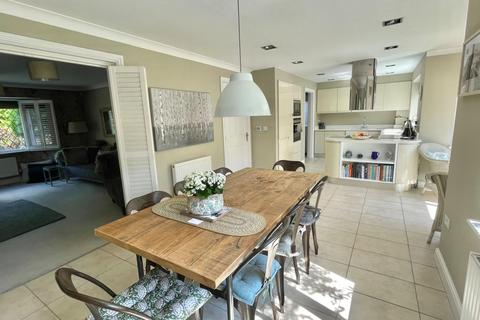 4 bedroom detached house for sale, Farnell Drive, Stratford-upon-Avon