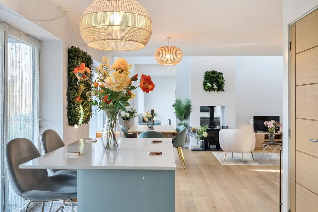Kitchen/Dining Room