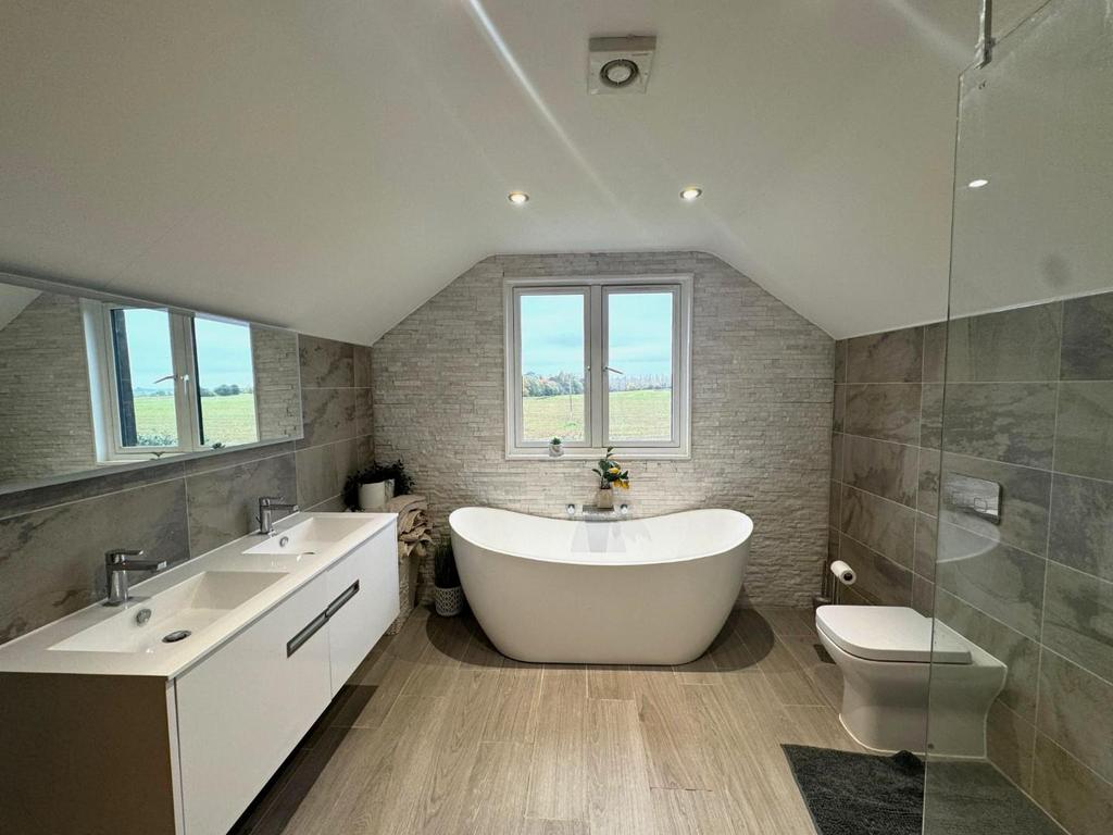 Family bathroom