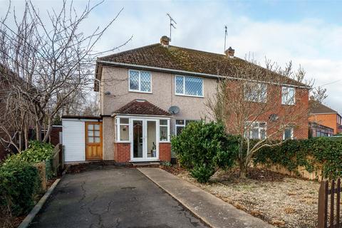 16 Byron Avenue, Warwick, CV34 6LB