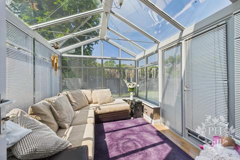 6 bedroom detached house for sale, Finchlay Court, Middlesbrough