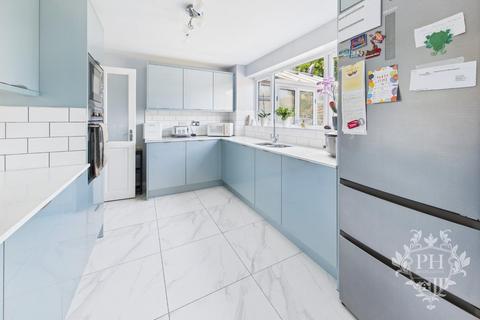 6 bedroom detached house for sale, Finchlay Court, Middlesbrough