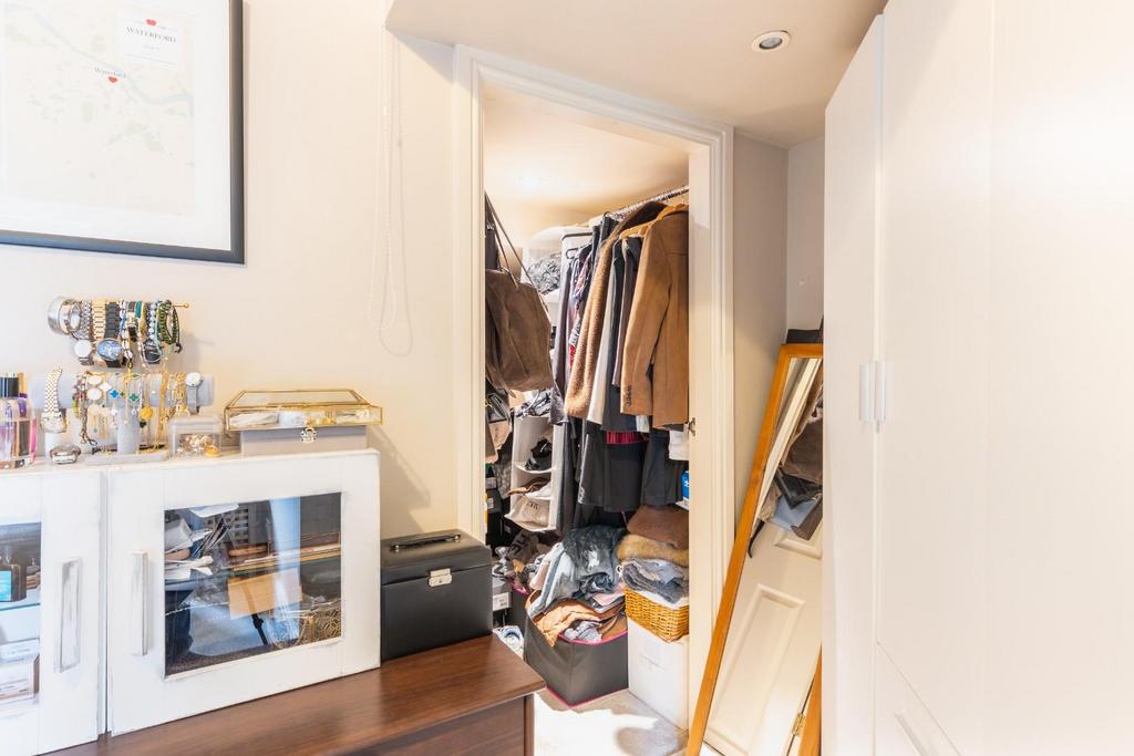 Bedroom one-3.jpg