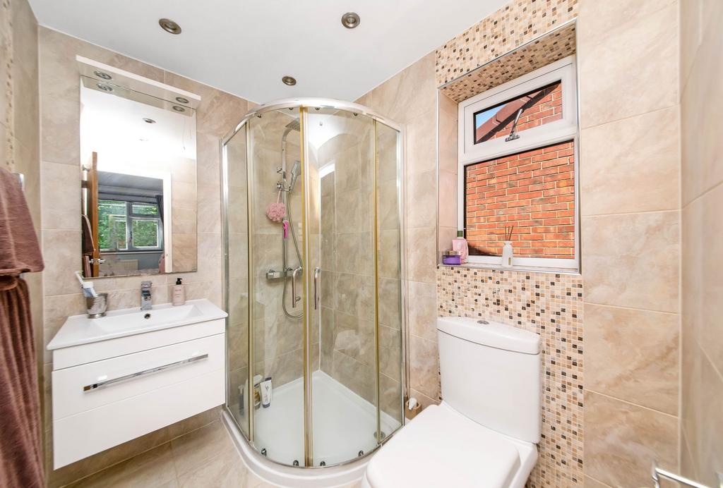 Bedroom on en suite shower room