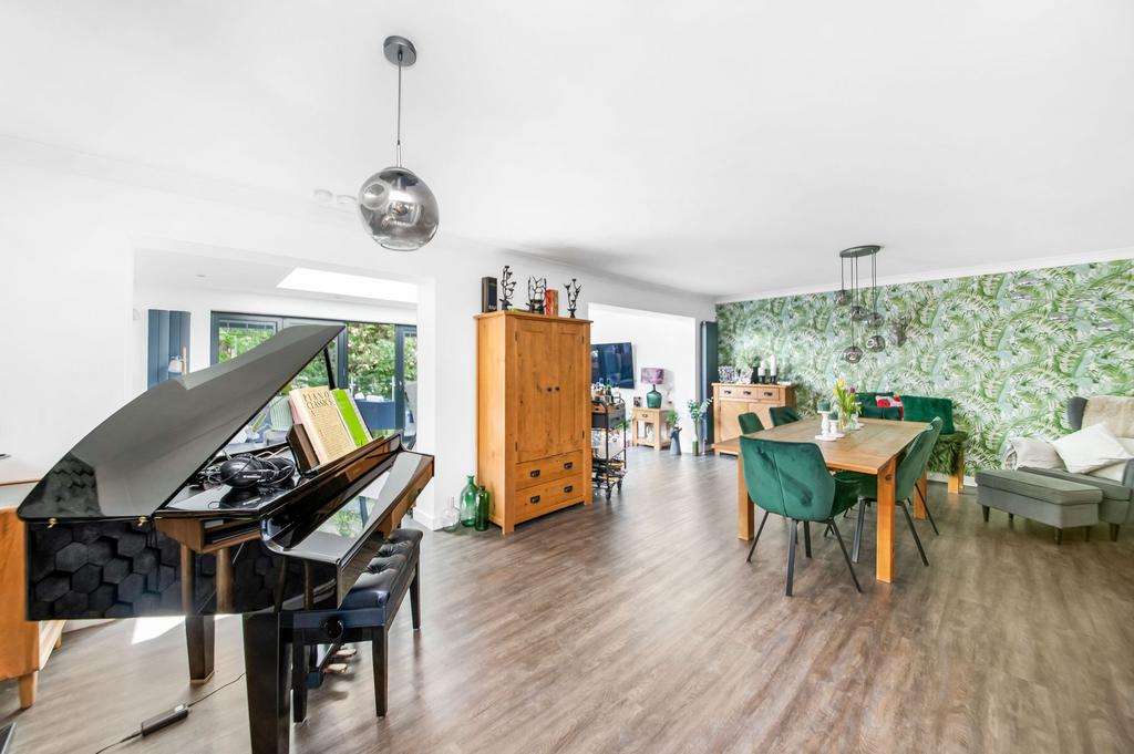 Open plan dining kitchen and living room